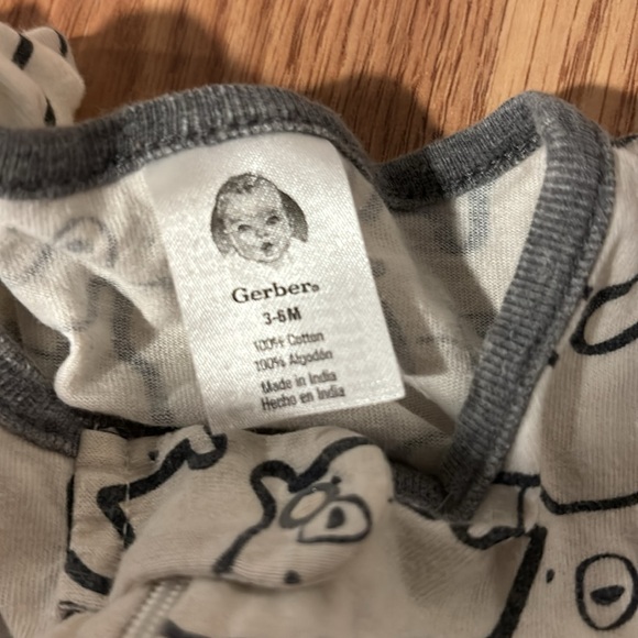 4 Baby sleepers- lightweight and soft. 3-6 months - Picture 7 of 9